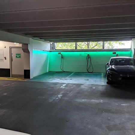Deluxe City Modern Apt&Free Parking No Balcony Λιντς Εξωτερικό φωτογραφία