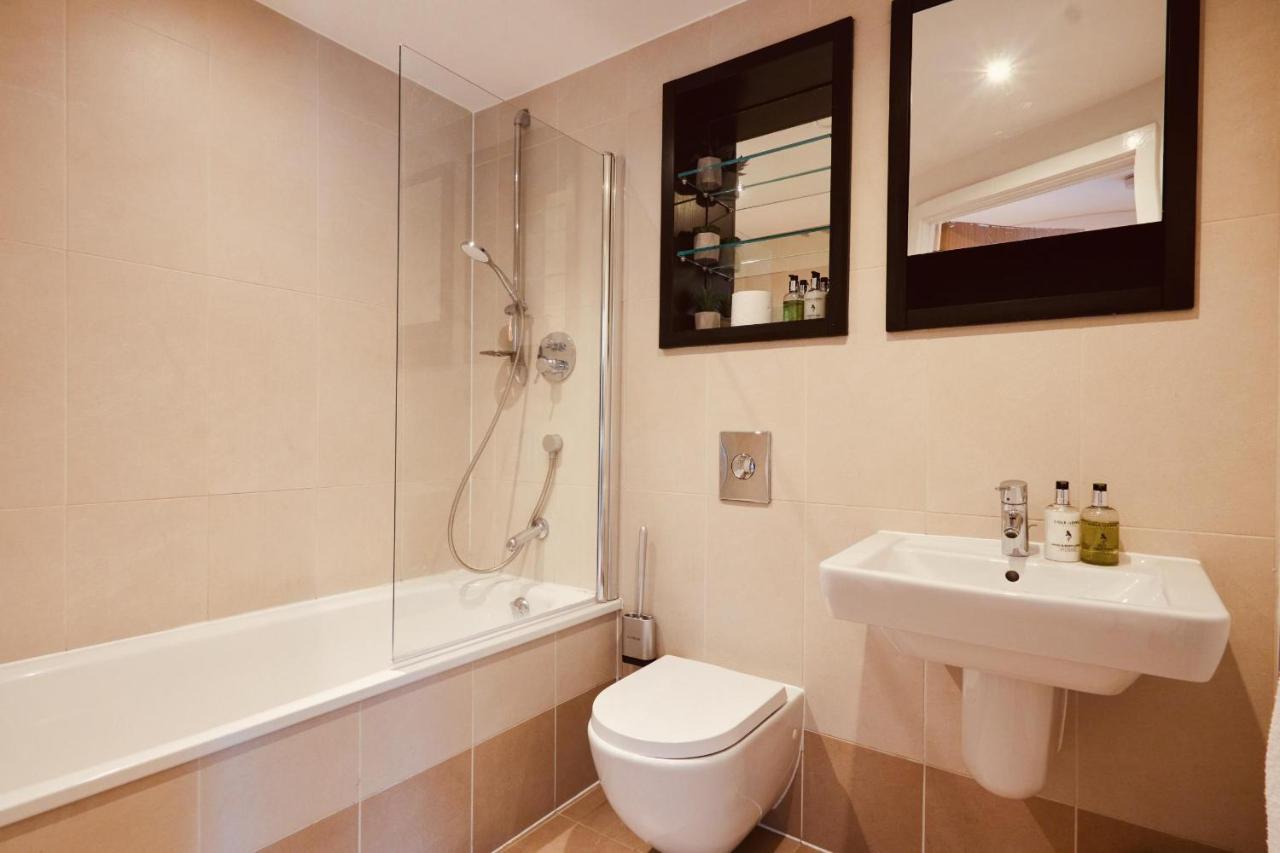 Deluxe City Modern Apt&Free Parking No Balcony Λιντς Εξωτερικό φωτογραφία